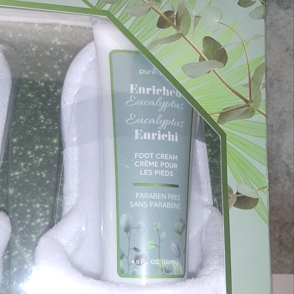 9-Piece Slipper Gift Set "Enriched Eucalyptus" NWT - Picture 6 of 8